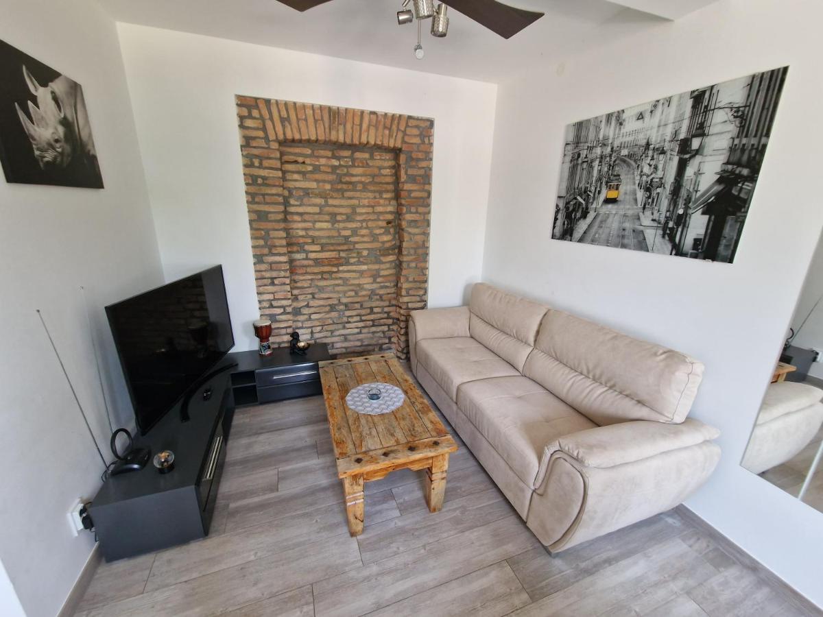 Mae Centre Apartment